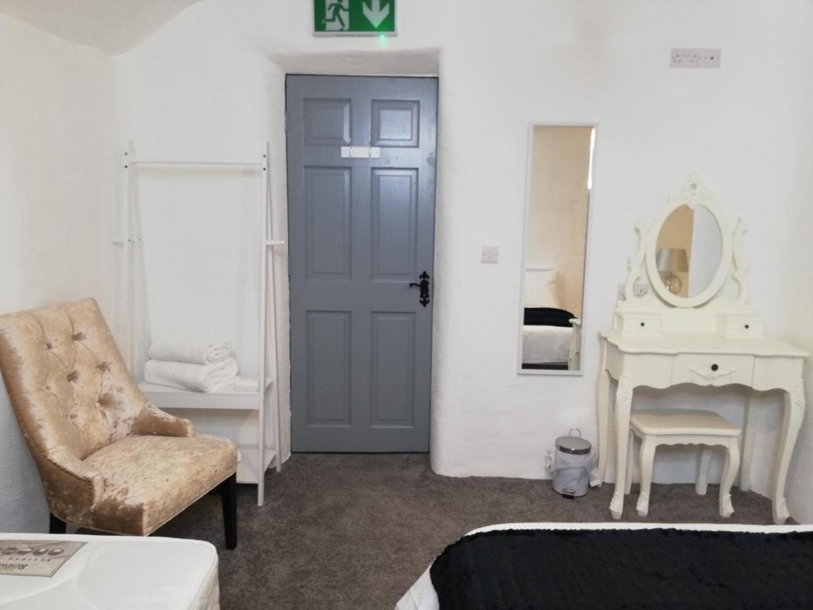 Hotel Ardhill House The Diamond, In The Heart Of Ardara Town , F94 C7X9 Extérieur photo